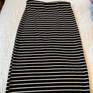 Black and White Stripes Pencil Skirt